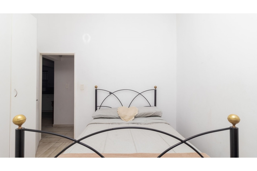 2 Bedroom Property for Sale in Bloubergrant Western Cape